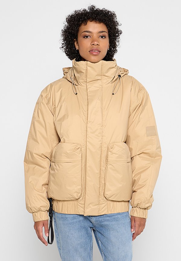 Rains VARDO BOMBER
