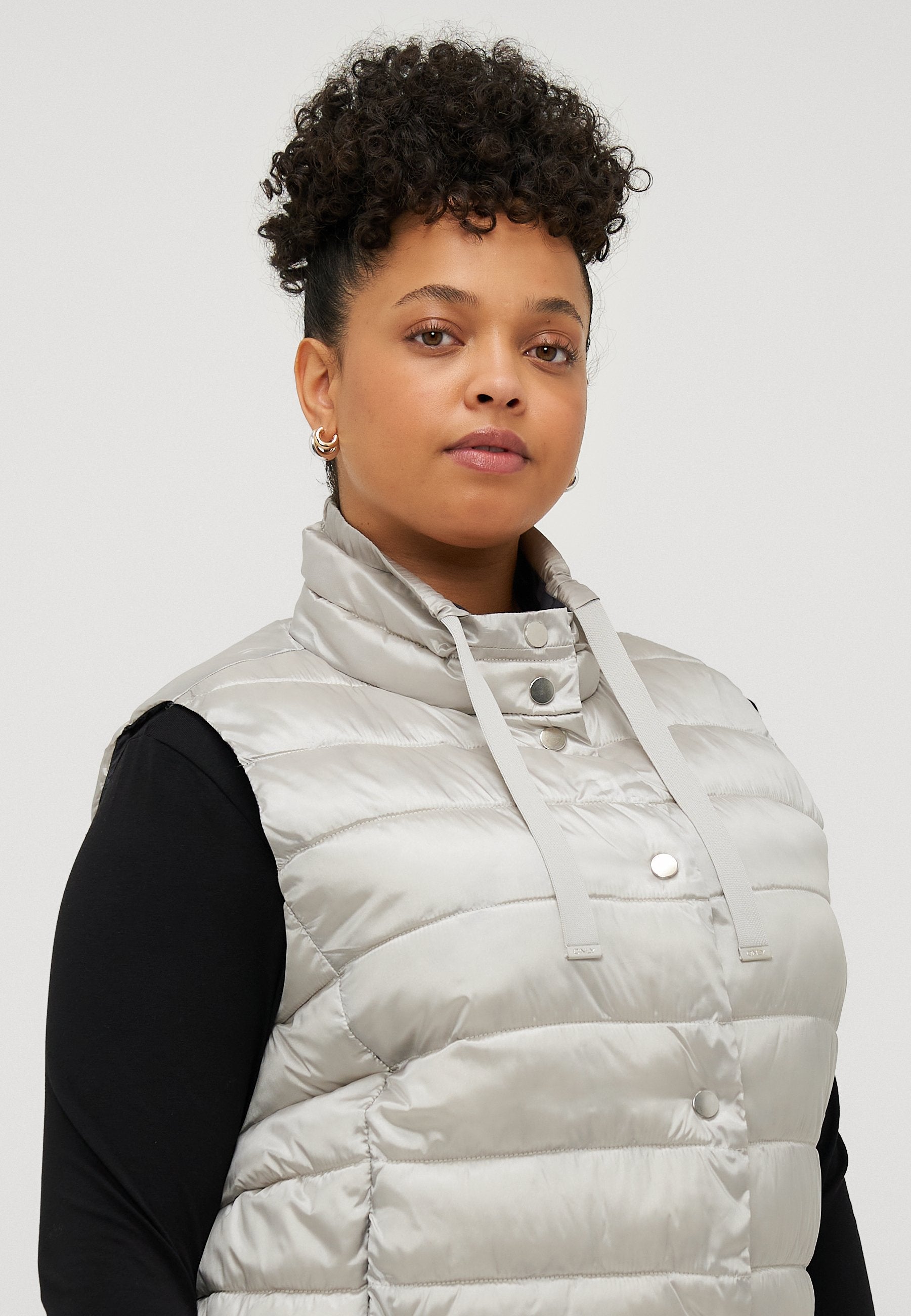 CARVEGA LIFE QUILT WAISTCOAT Media 5