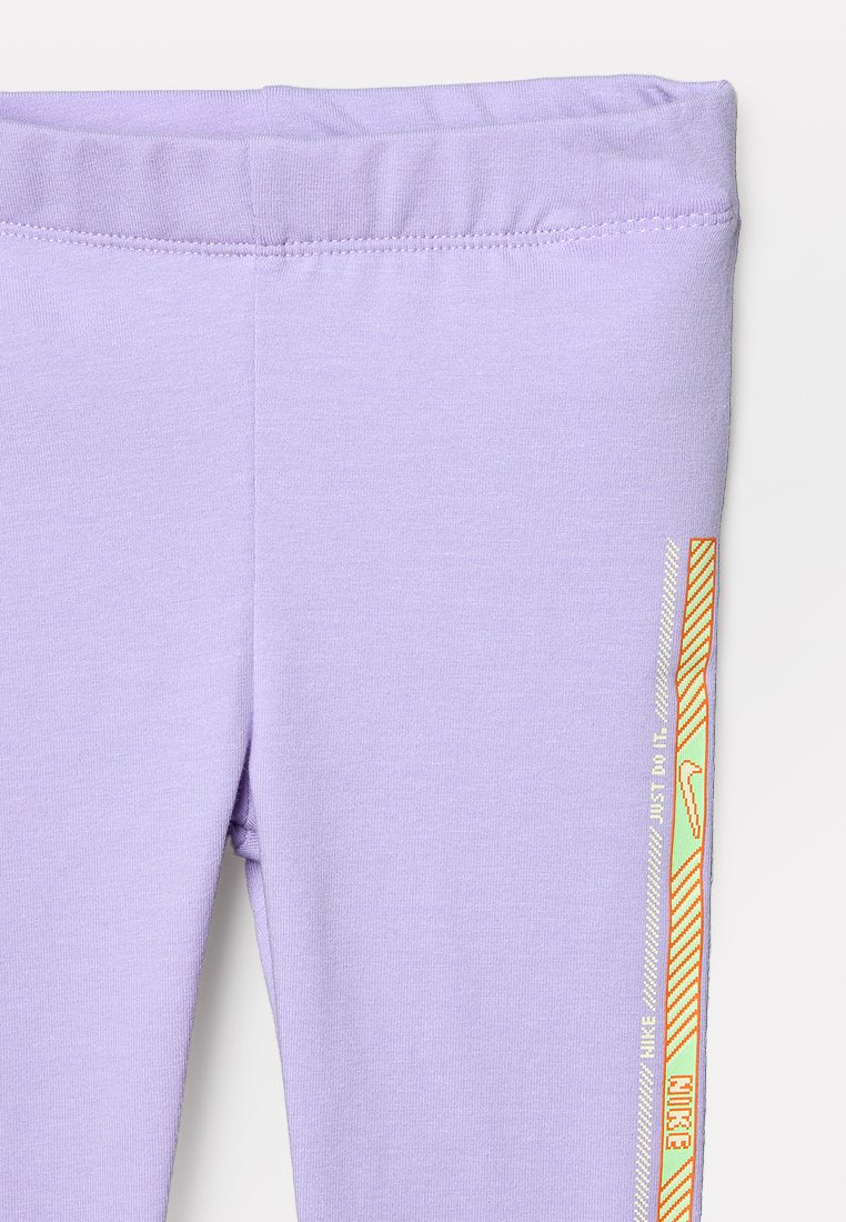 Nike Sportswear HAPPY CAMPER SET