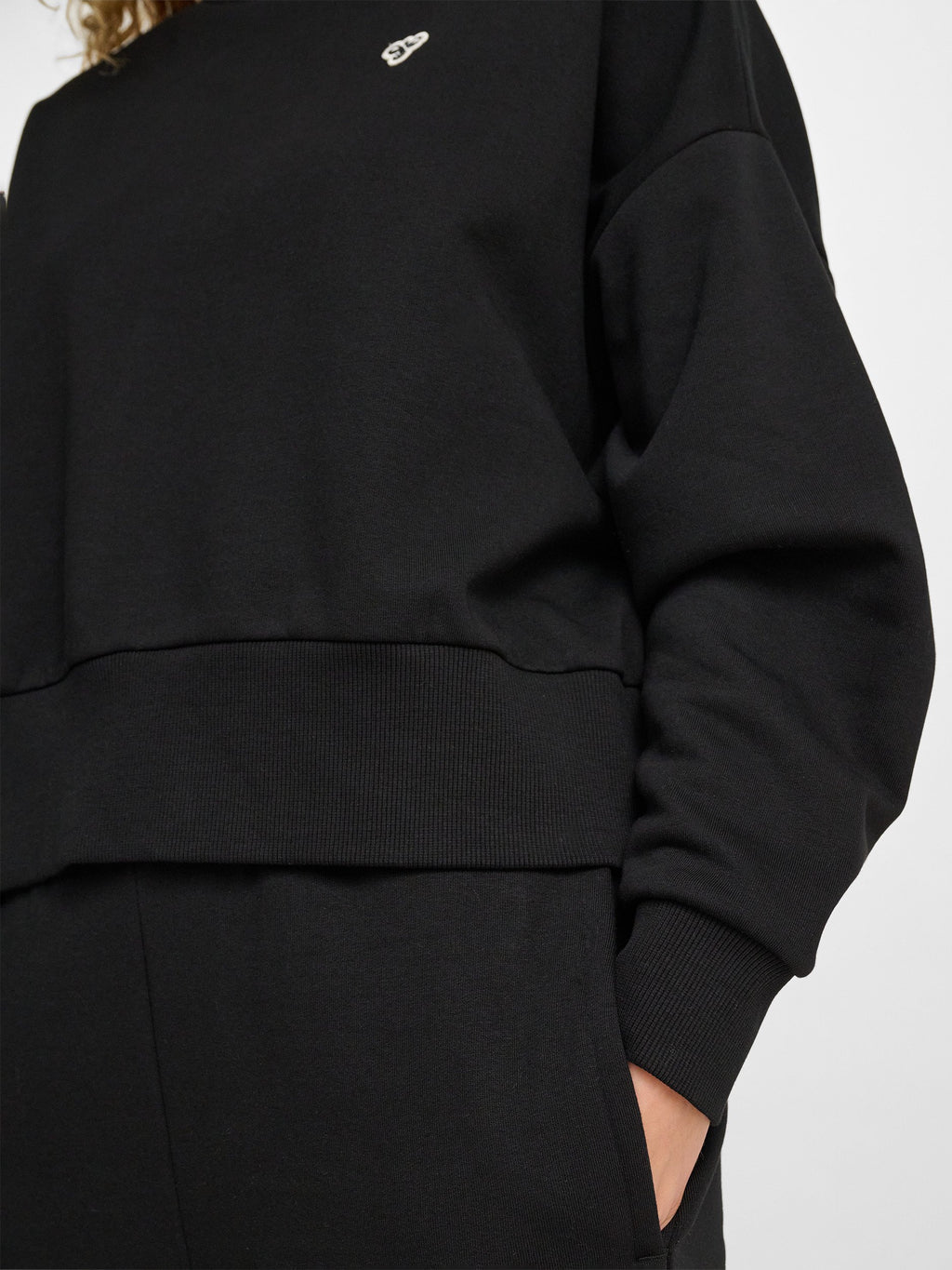 Hummel BOXY CREW NECK