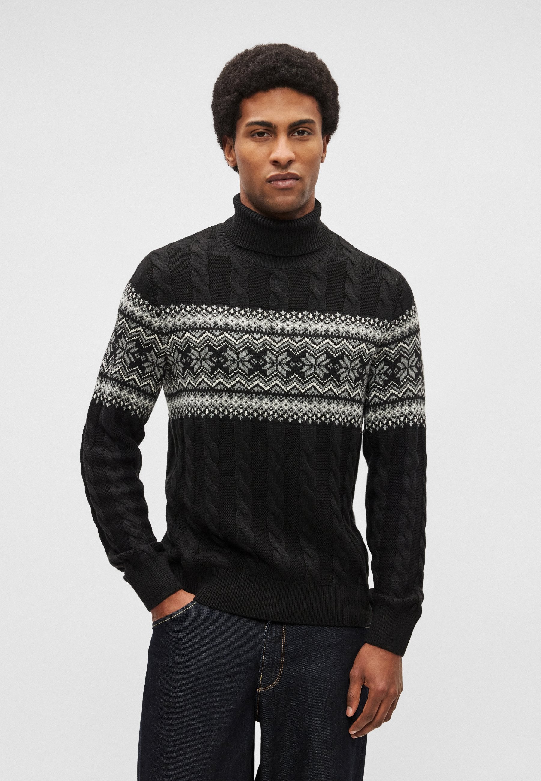 CABLE ROLL NECK  Media 4