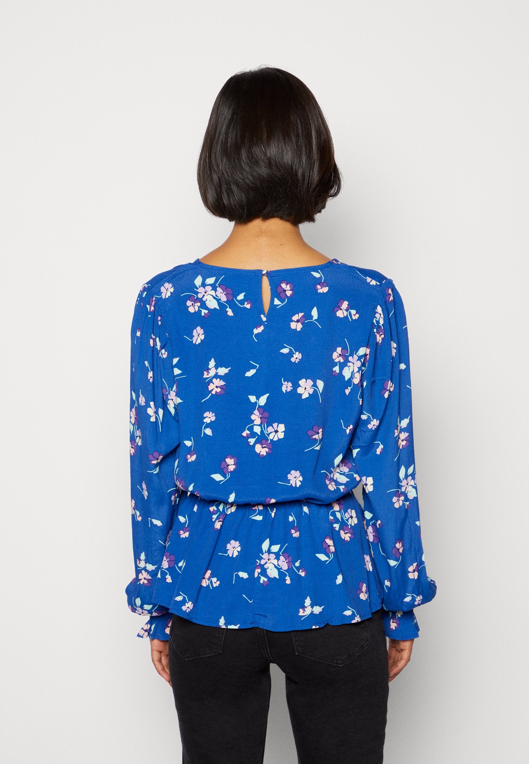 Pieces PCNIKITA V-NECK