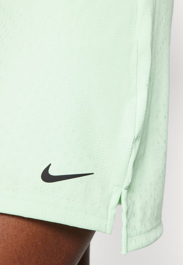Nike Golf ADVANTAGE