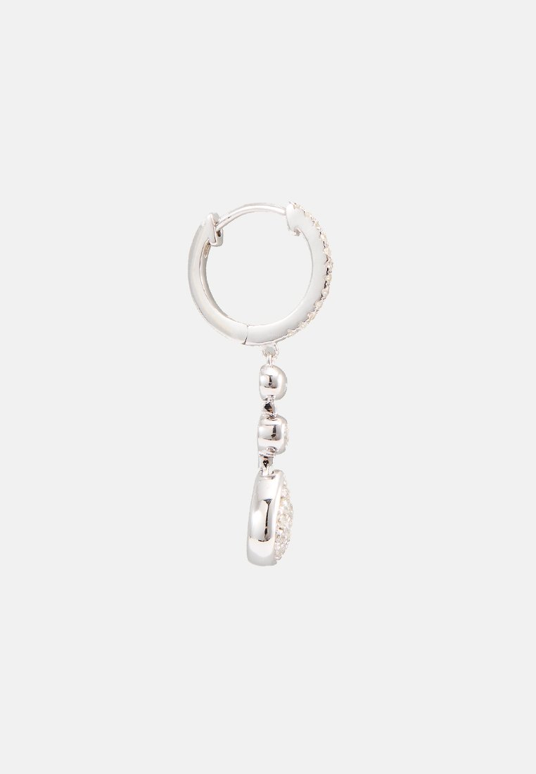 Le Diamantaire 0.49 CT DIAMOND