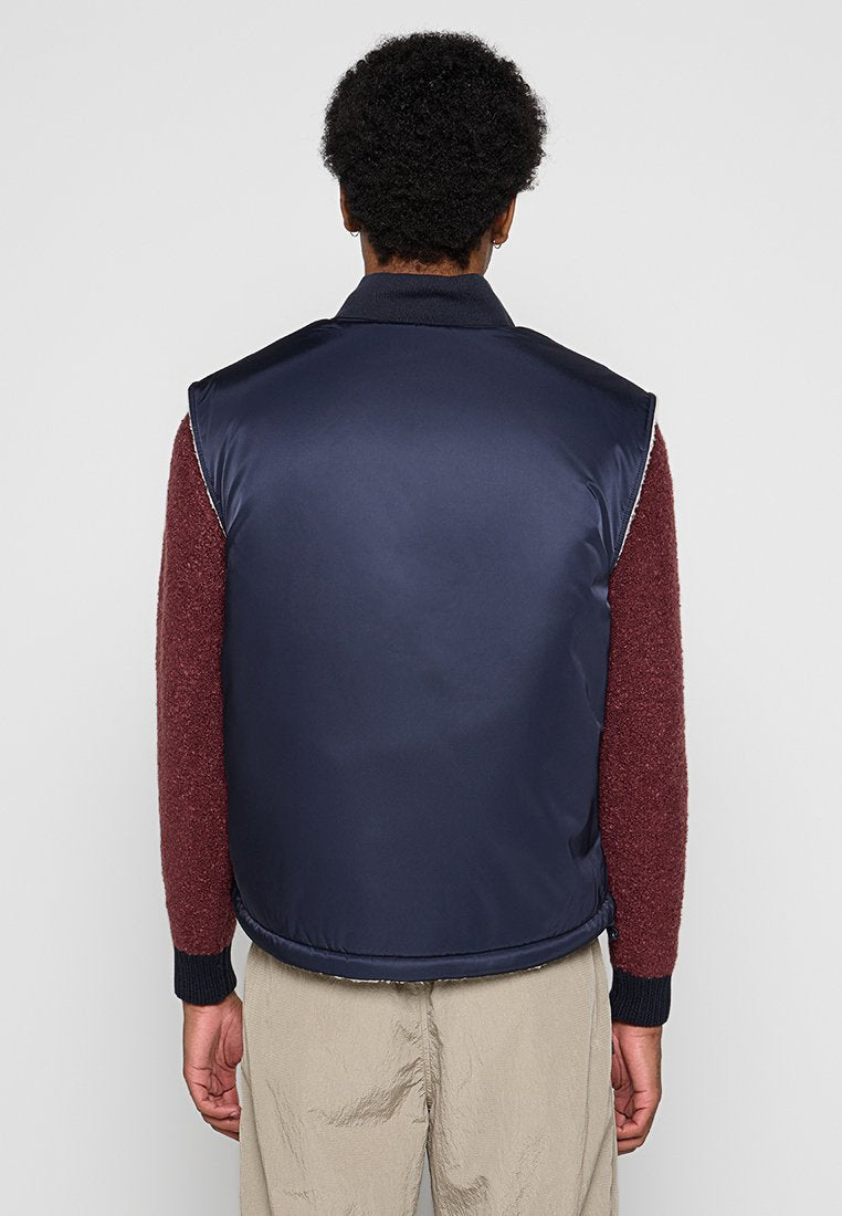 Armani Exchange Weste Media 3