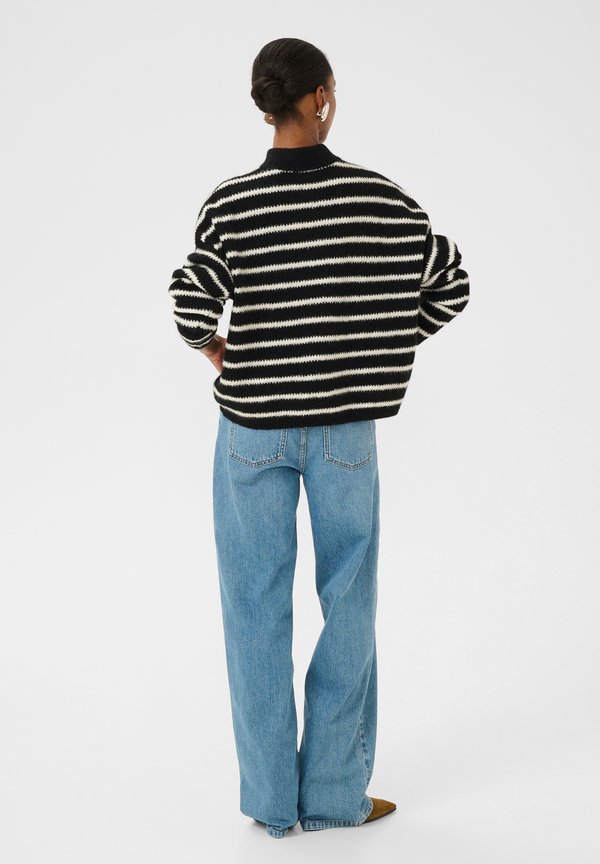 Gestuz GZALPHA SHORT STRIPED