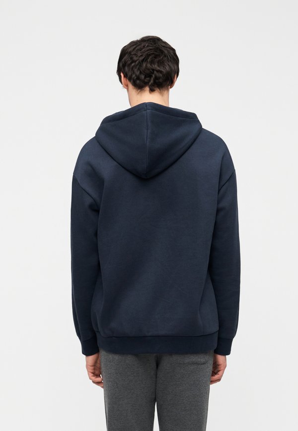Pier One by Zalando