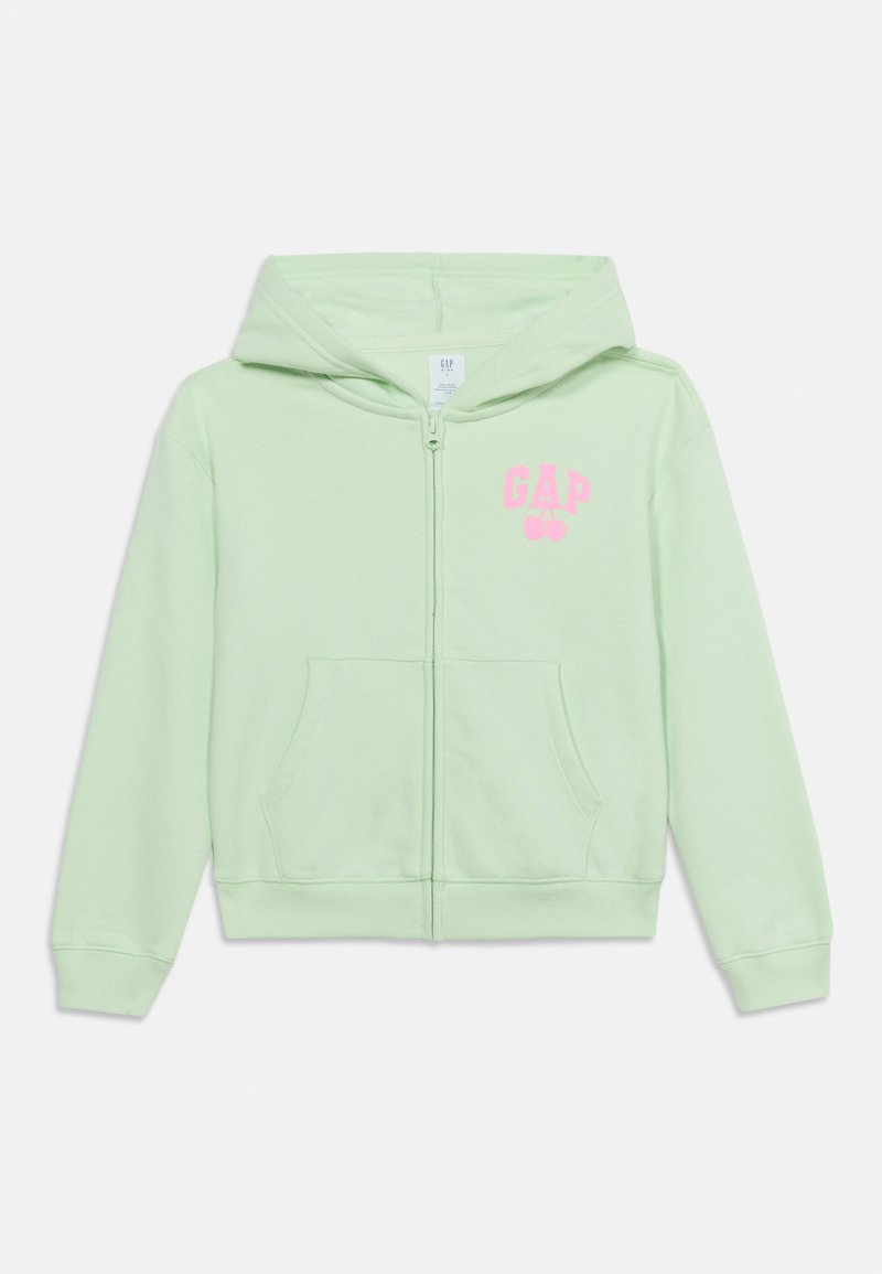 Hellgrüner Kapuzenpullover mit Reißverschluss, vorderen Taschen, Kapuze und einem pinkfarbenen "GAP"-Logo mit Kirschen auf der linken Brust.