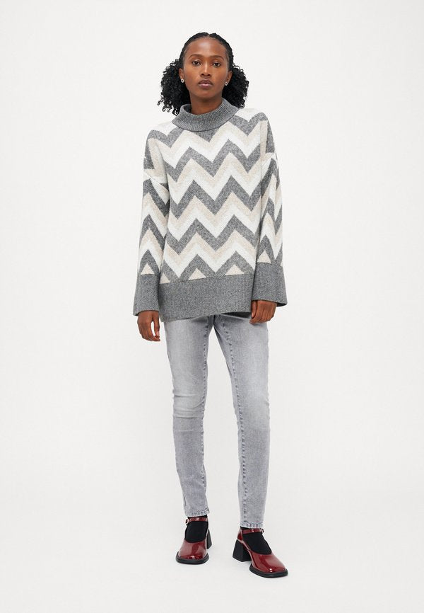 ONLY Petite ONLTRINE ZIGZAG PULLOVER