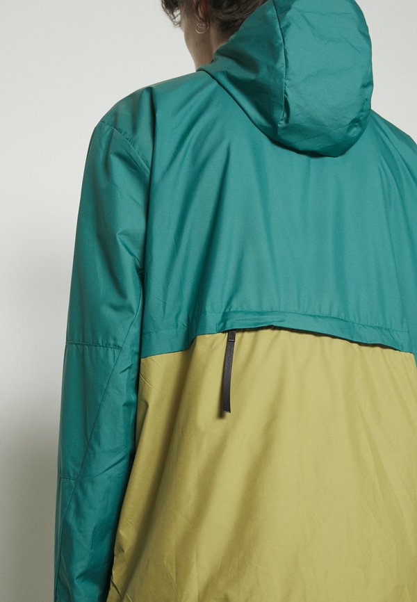 New Balance JACKET