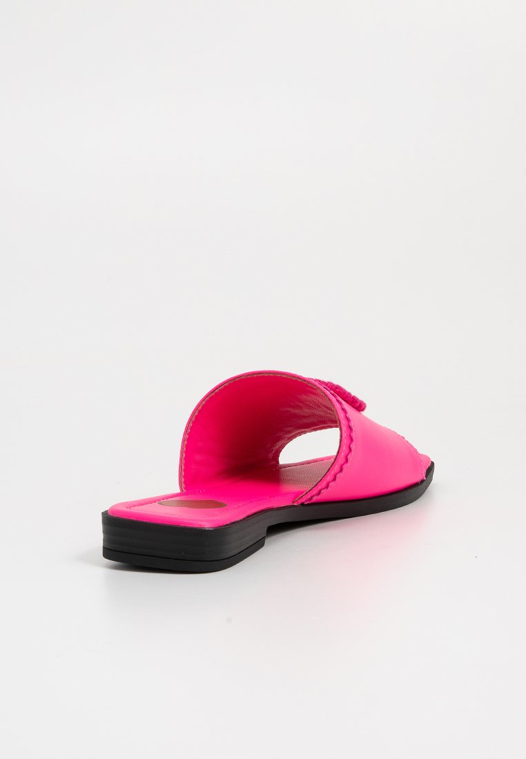 Love Moschino KARL 20