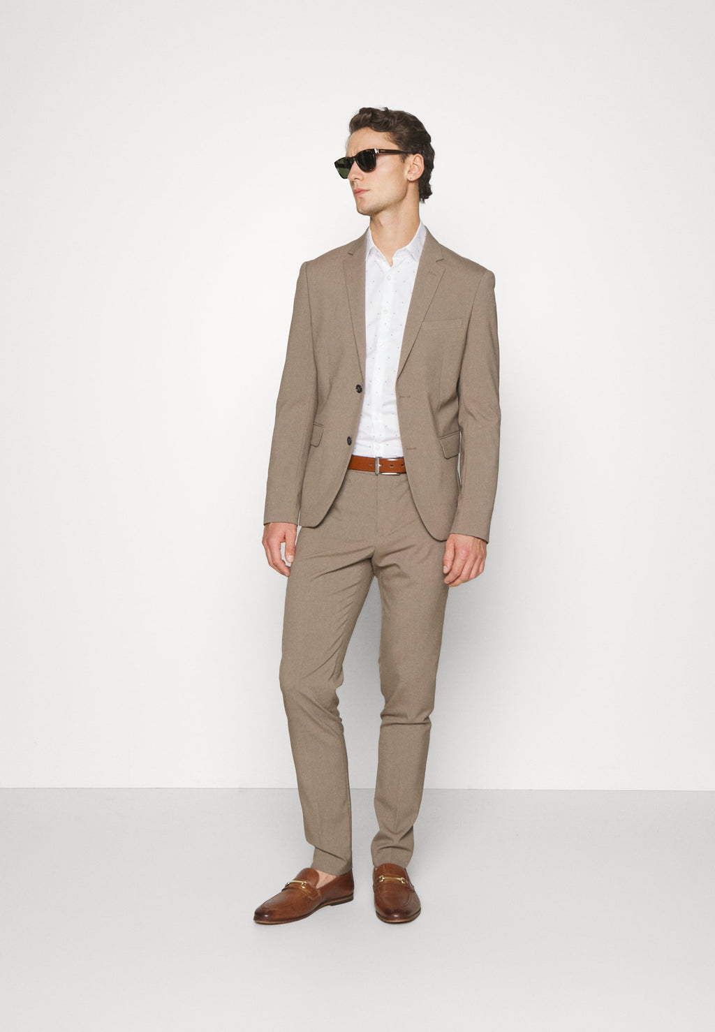 PLAIN MENS SUIT SET Media 2