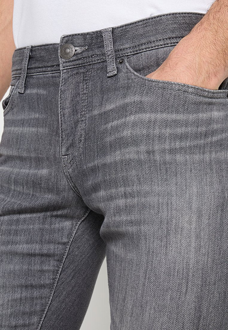 Armani Exchange Jeans Slim Fit Media 4