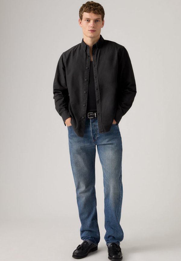 Levi's® AUTHENTIC BUTTON DOWN