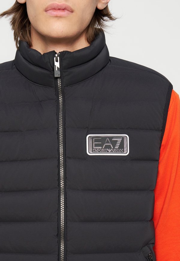 EA7 Emporio Armani