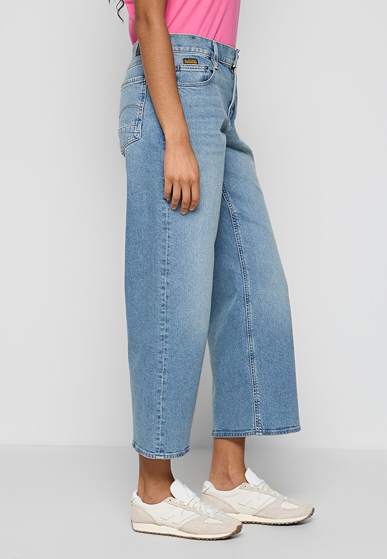 JUDEE LOOSE FIT Media 2
