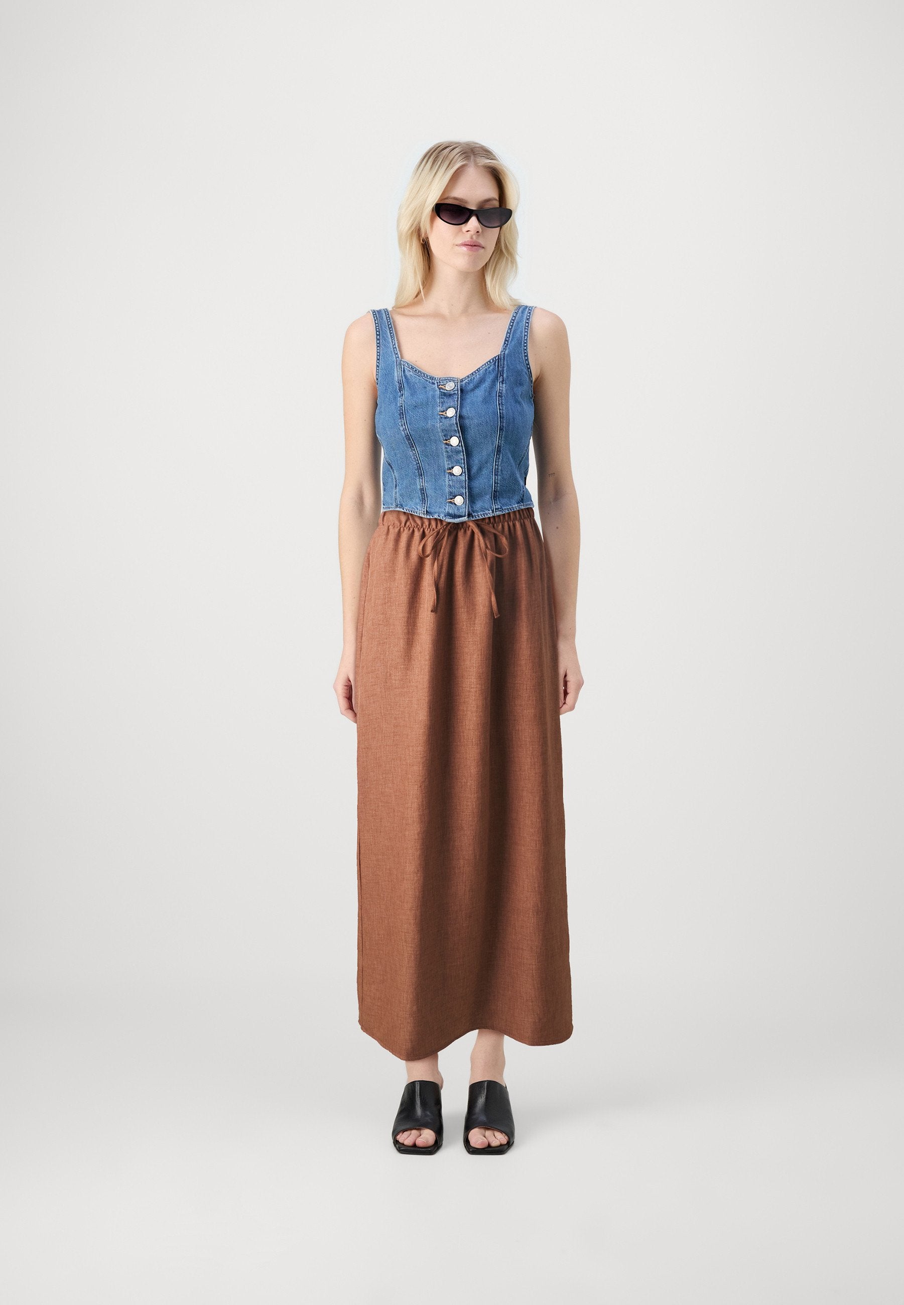 ONLY ONLAMAHLE STRING SKIRT