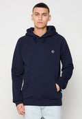 Marineblaue Kapuzenjacke mit Kordelzug, Kängurutasche und gerippten Bündchen. Verfügt über ein kleines rundes Logo auf der Brust.