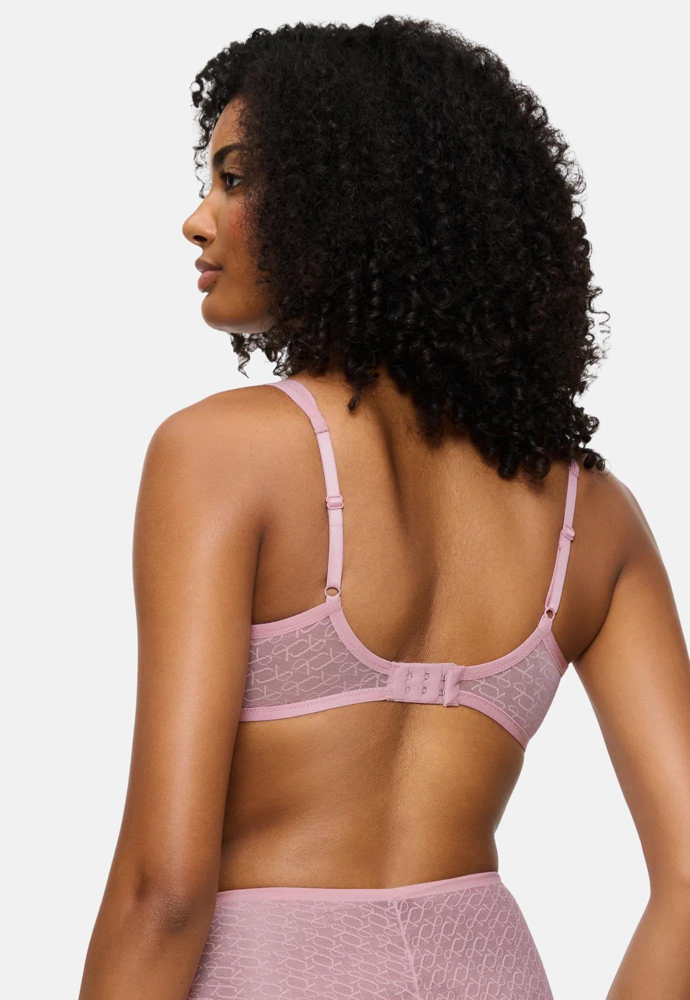 Triumph TRIUMPH SIGNATURE SHEER W01 EX