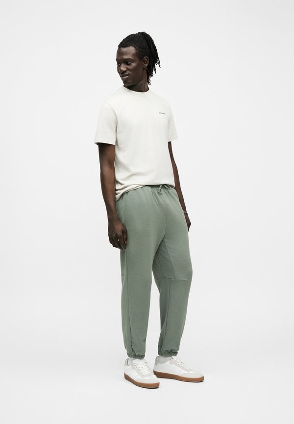 Calvin Klein  ICON SPORT