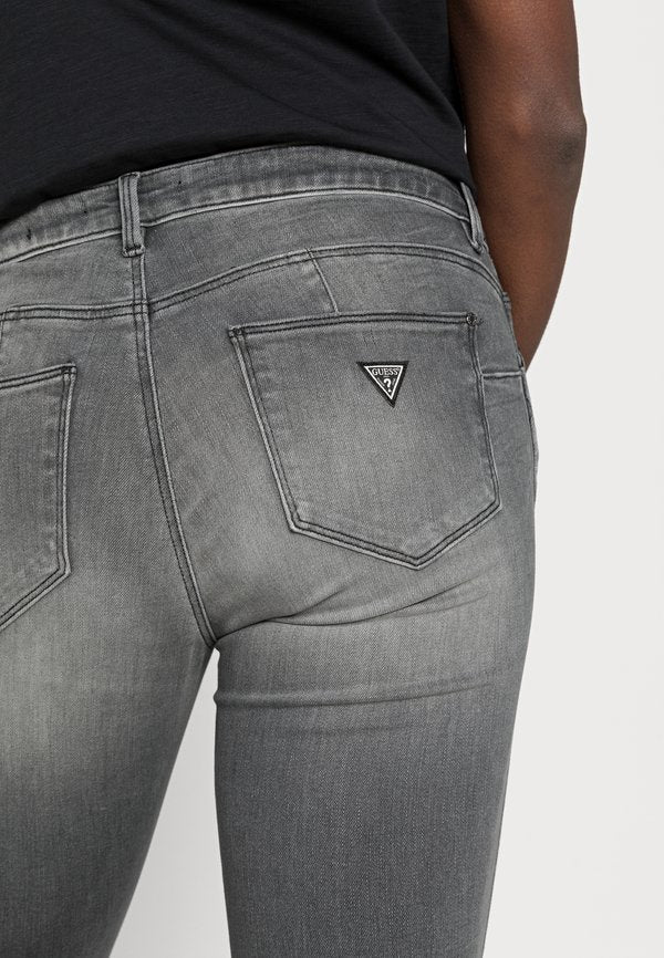 Guess CURVE