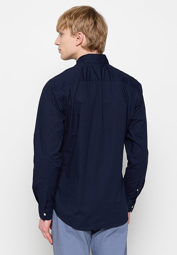 GAP SLIM FIT