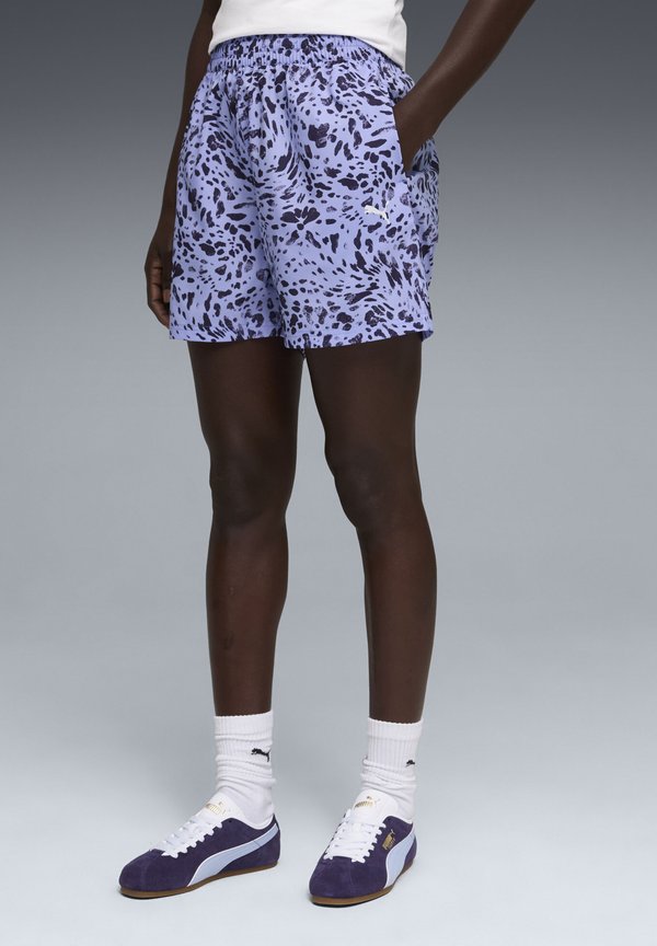 Puma GRAPHIC ANIMAL - Sports shorts - intense lavender