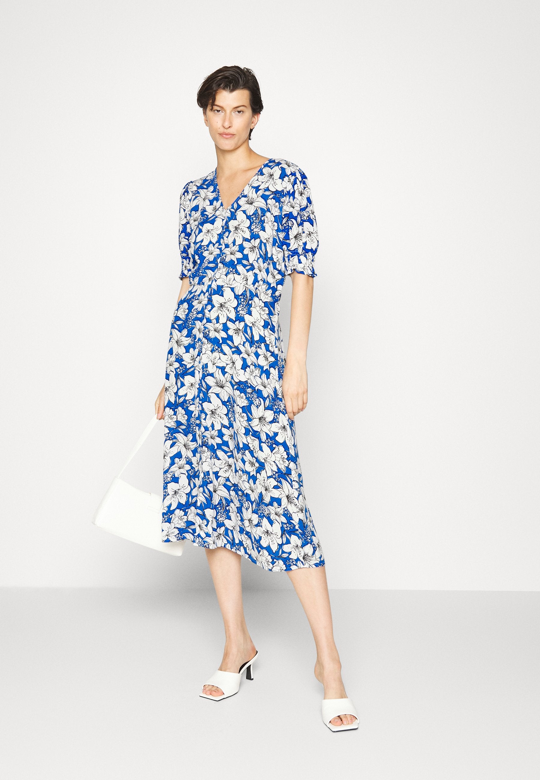 ONLFREDERIKKE V NECK BELT DRESS Media 2