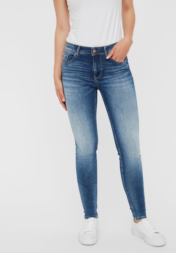 Vero Moda VMLUX - Jeggings - medium blue denim