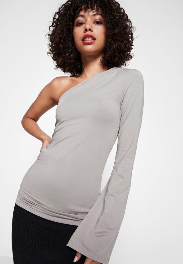 Weekday CIA ONE SHOULDER LONG SLEEVE