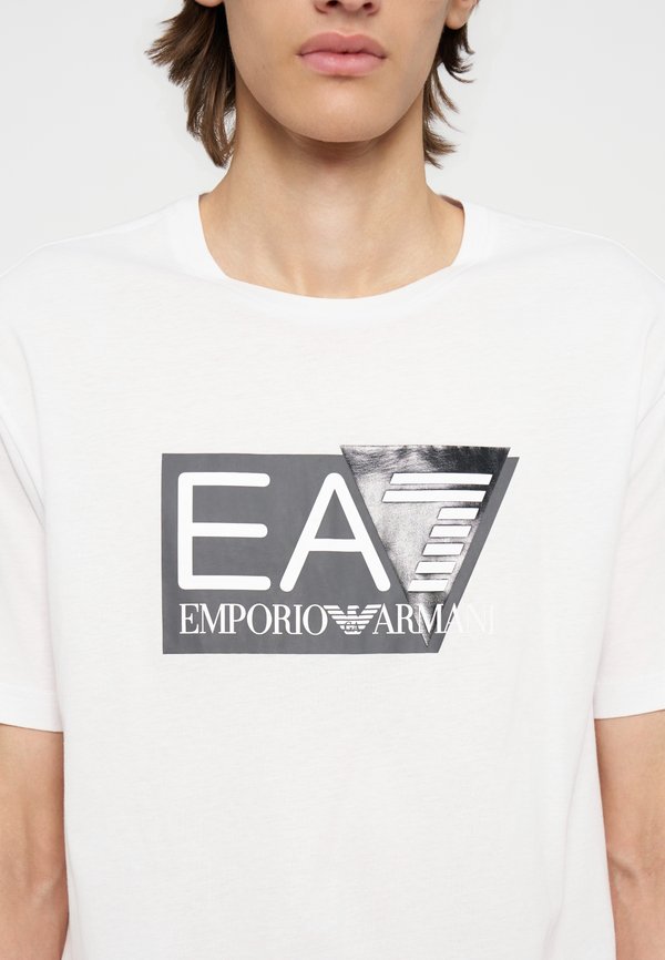 EA7 Emporio Armani