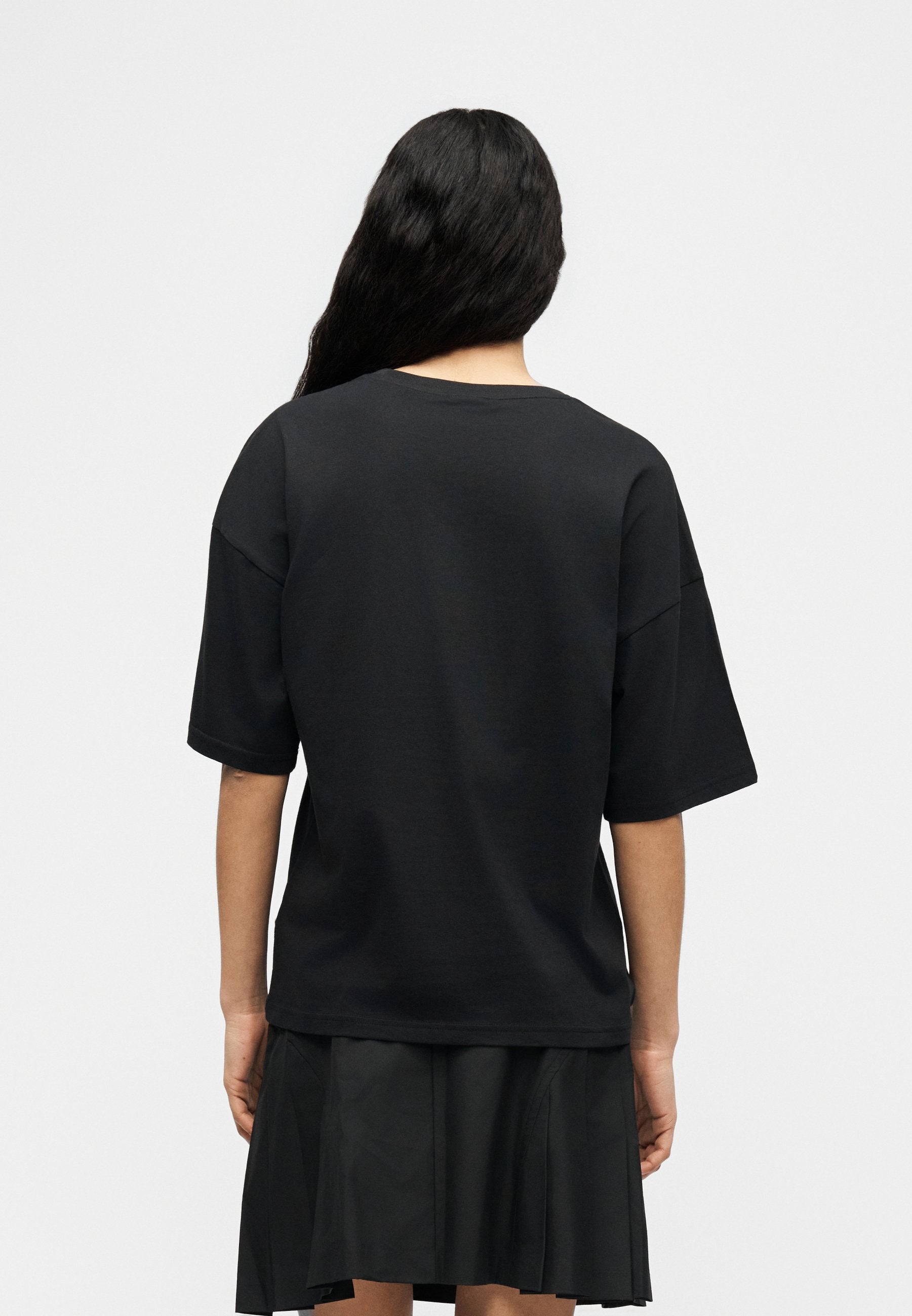 Puma ESS GRAPHICS LEO LUXE BEDAZZLED TEE