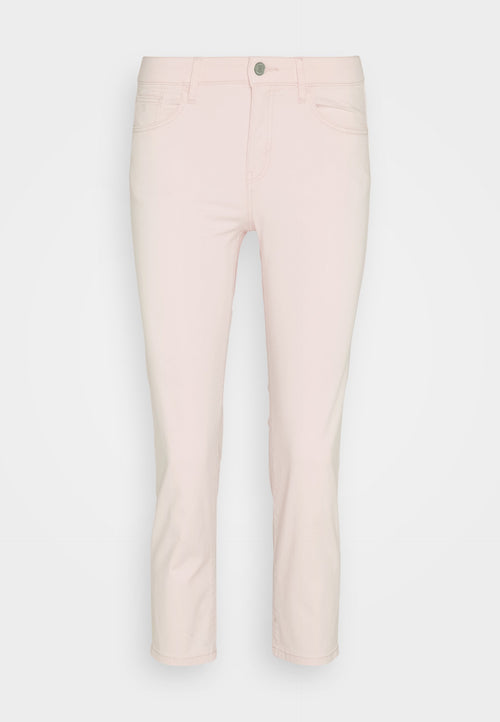 5 POCKET CAPRI Media 1