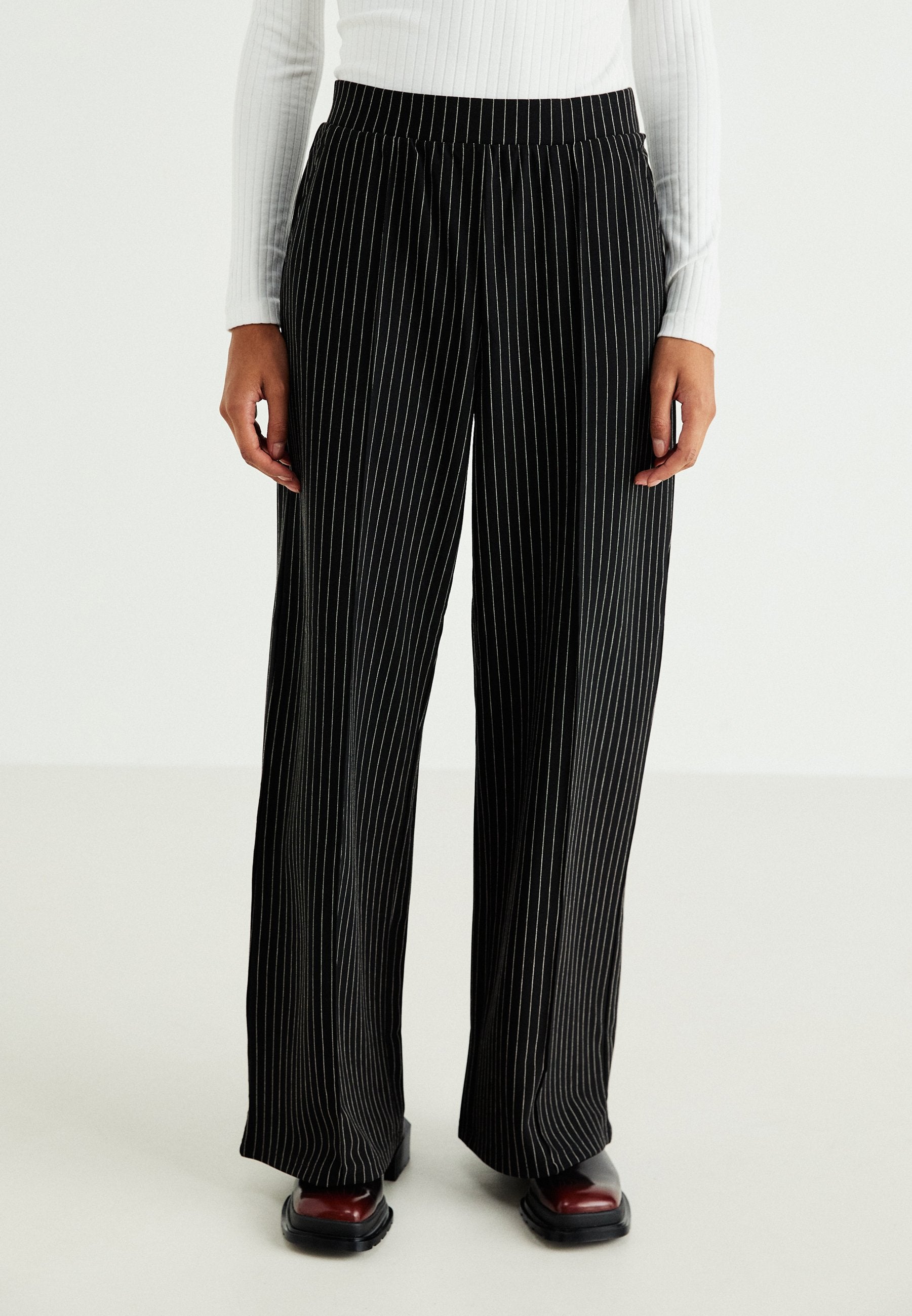ONLY ONLLISA PINSTRIPE PANT