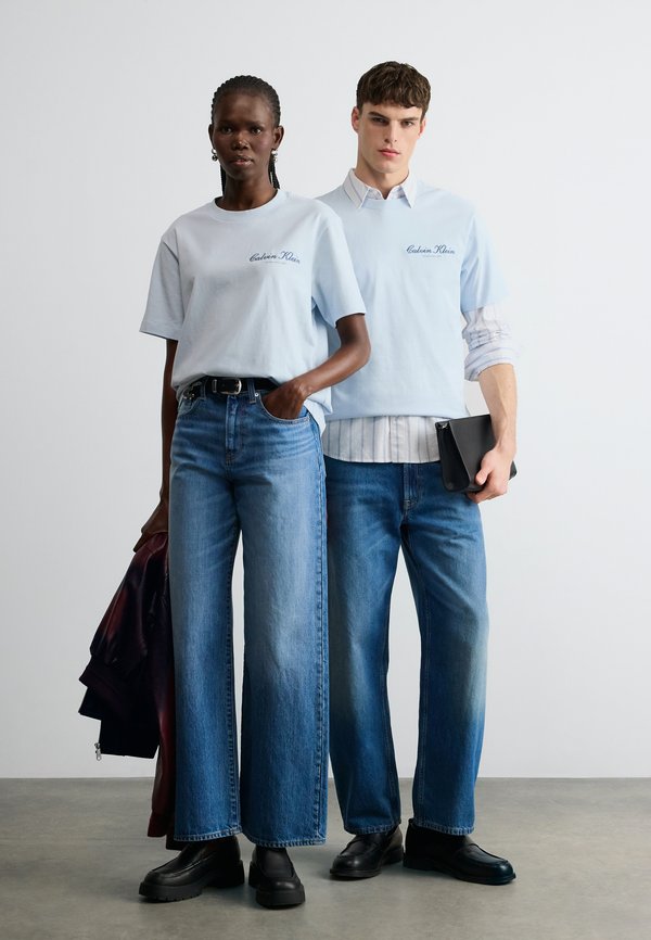 Calvin Klein Jeans 20S MARCH GRAPHIC SEASONAL FASHI