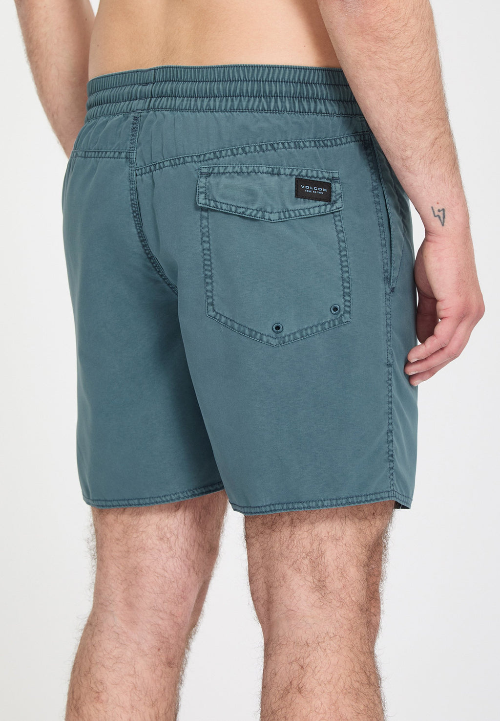 Volcom BOARD CENTER 17