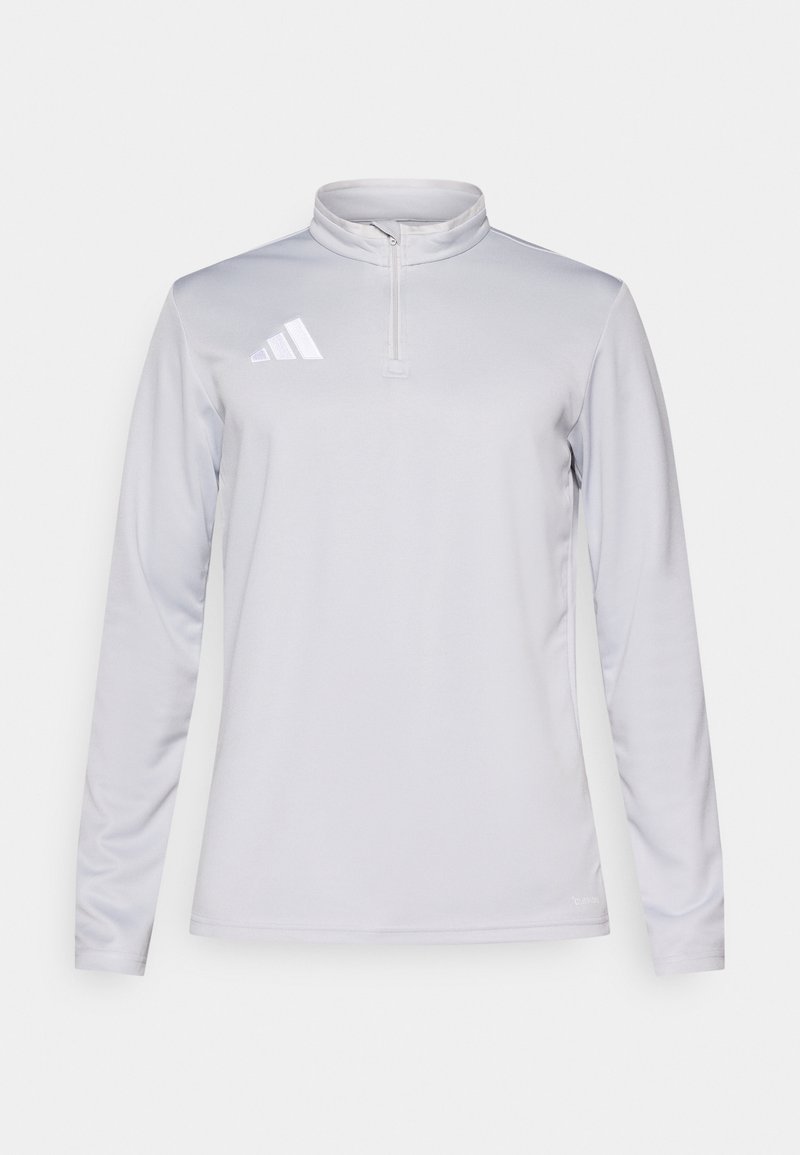 Hellgrauer Langarm-Pullover mit Viertel-Reißverschluss aus glattem, atmungsaktivem Stoff. Verfügt über ein kleines weißes Logo und drei weiße Streifen auf der Schulter.