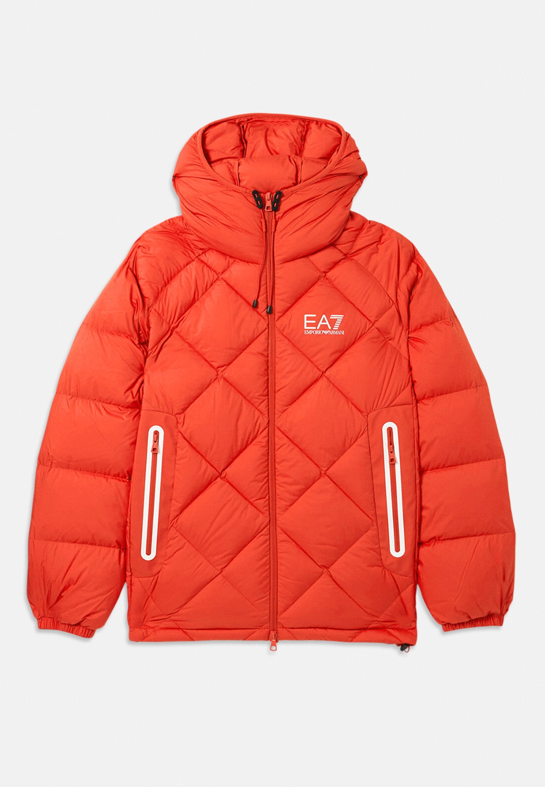MOUNTAIN QUILTED JACKET Media 1