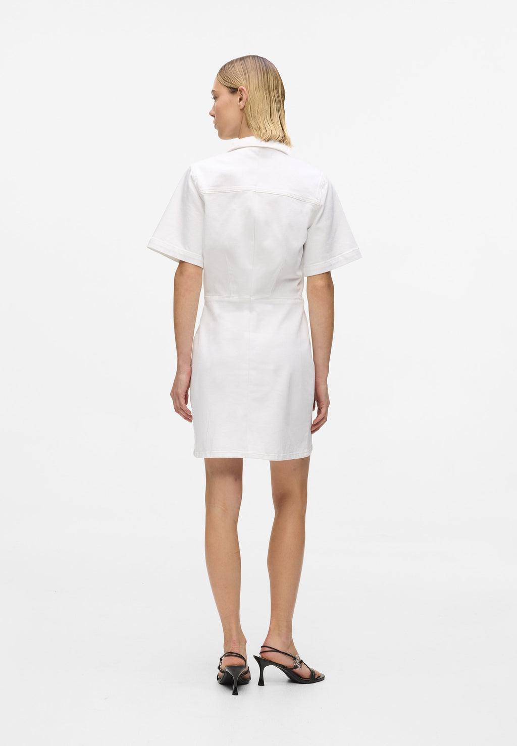 SHORT-SLEEVED DENIM Media 4