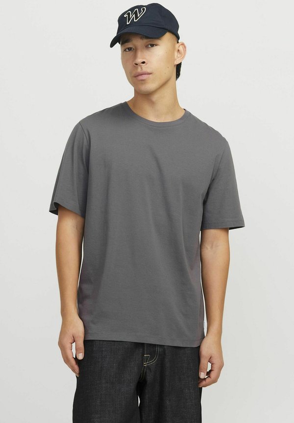 Jack & Jones JJEORGANIC BASIC TEE SS O-NECK NOOS - Basic T-shirt - Grey