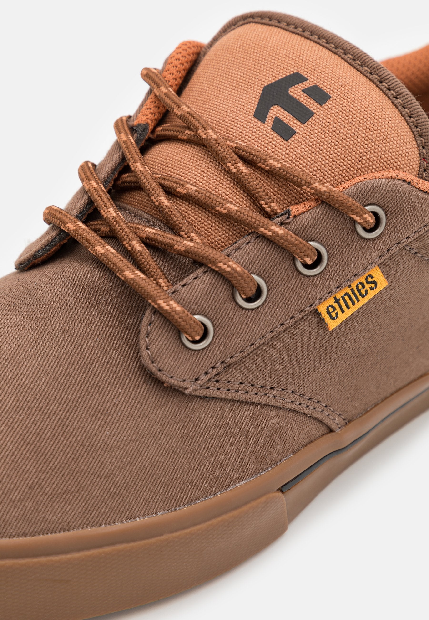 Etnies