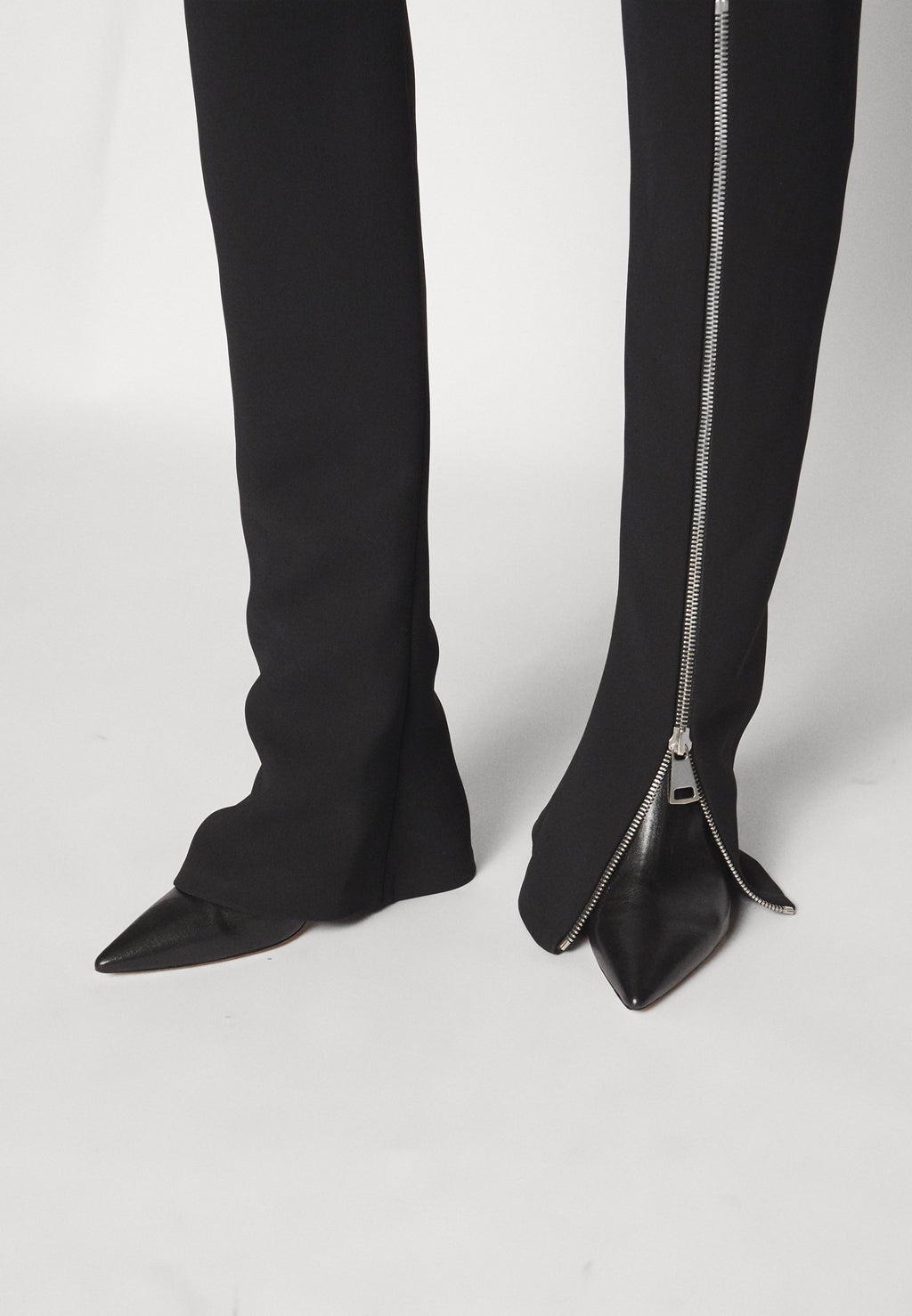 A.W.A.K.E. MODE BASQUE PANTS WITH ZIPS AND LARGE POCKETS