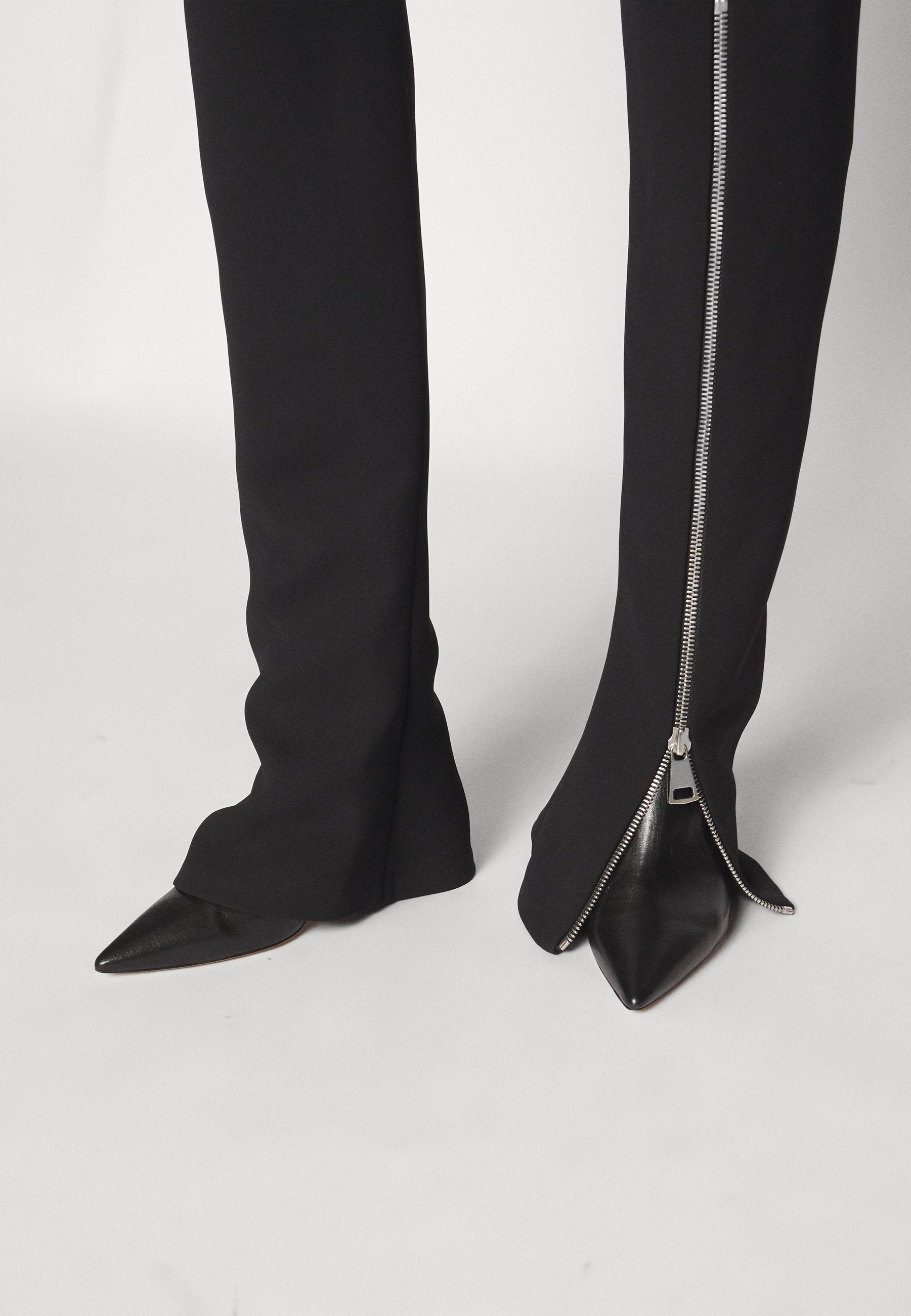 A.W.A.K.E. MODE BASQUE PANTS WITH ZIPS AND LARGE POCKETS
