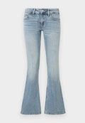 Helle hellblaue Schlagjeans aus Denim, mit einem Knopfverschluss vorne, fünf Taschen und dezentem Verblassen entlang der Beine.