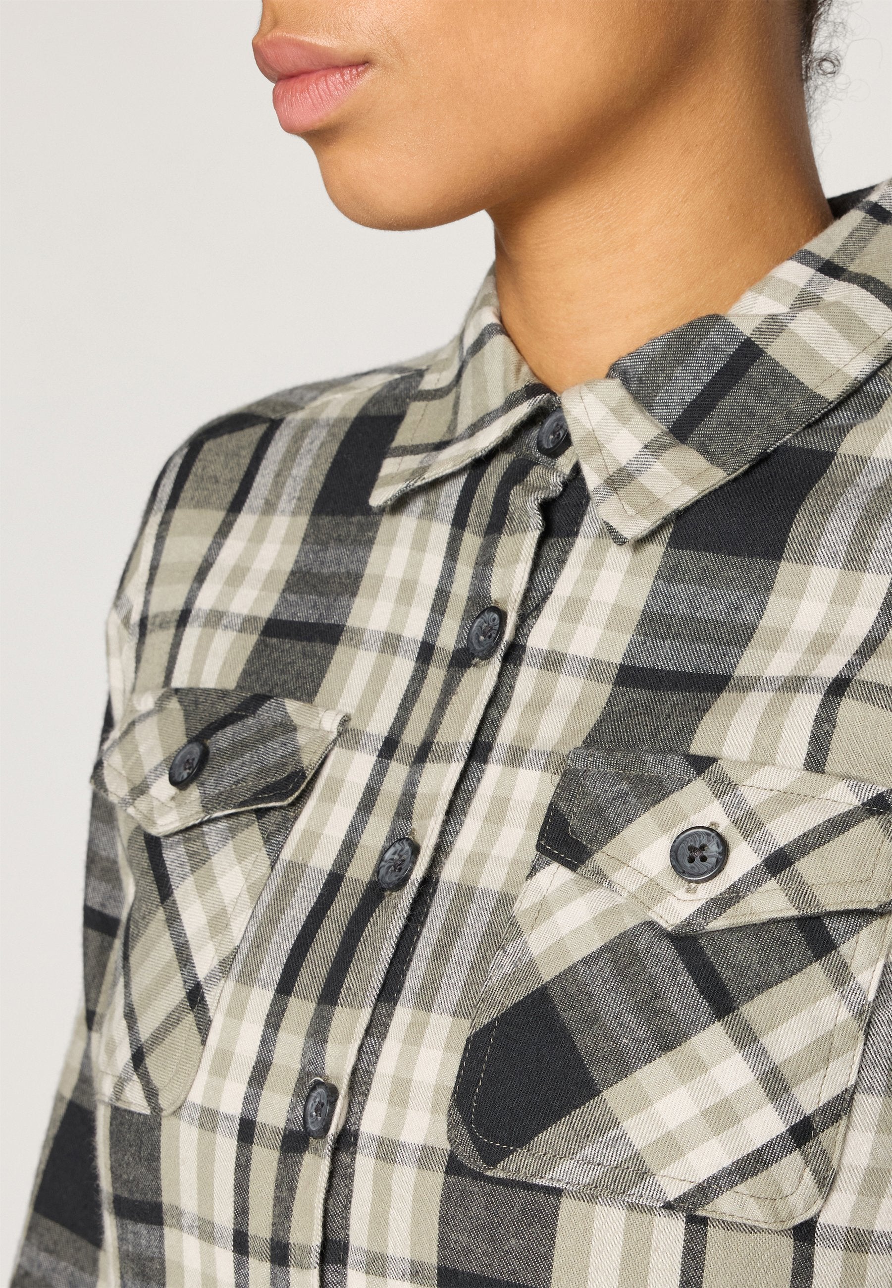 HERITAGE REGULAR FIT  Media 6
