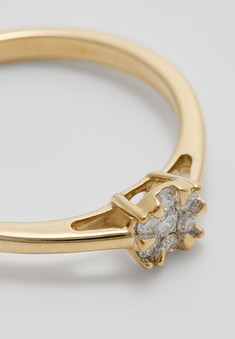 Revoni 0.11 CT DIAMOND