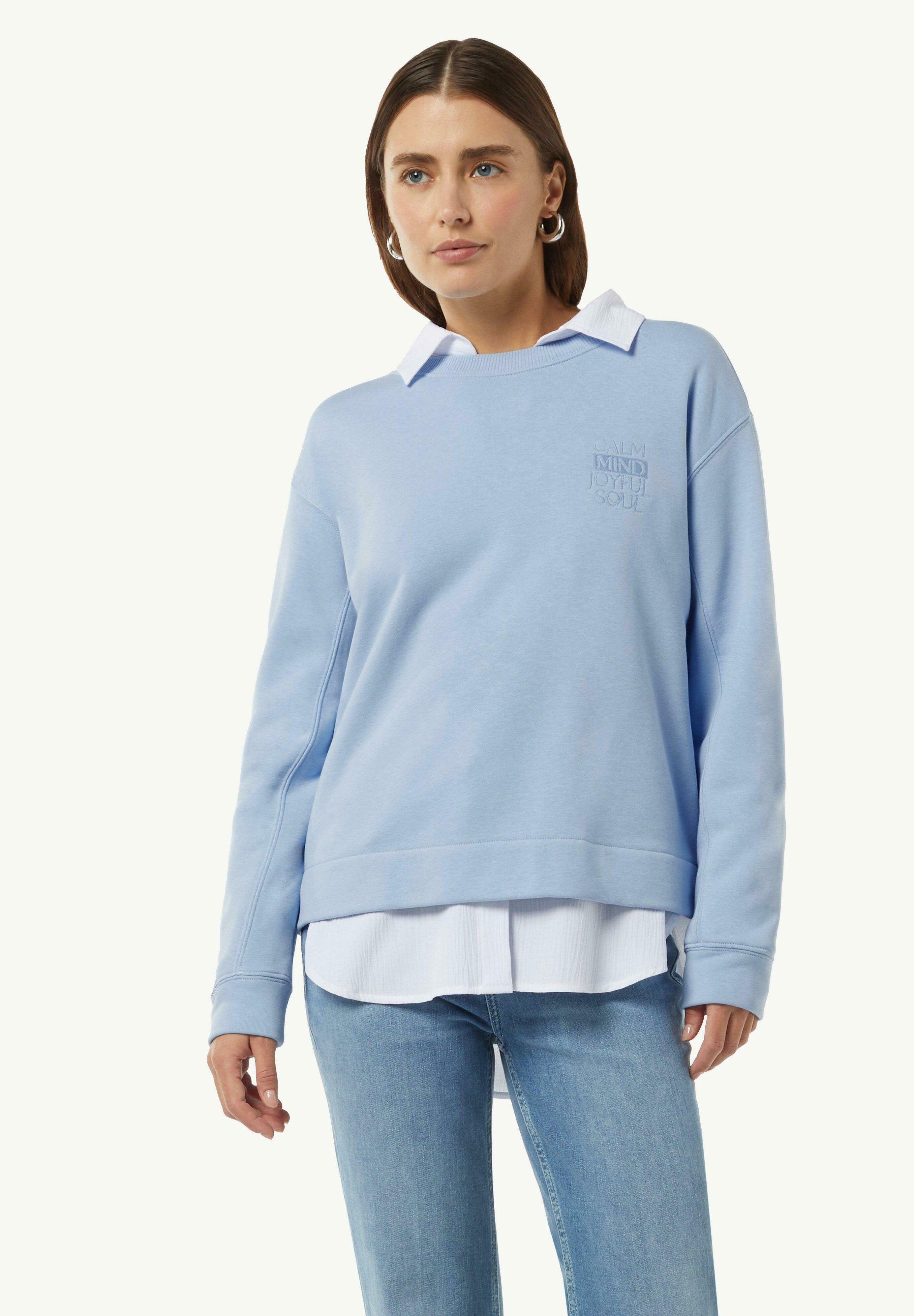 comma casual identity