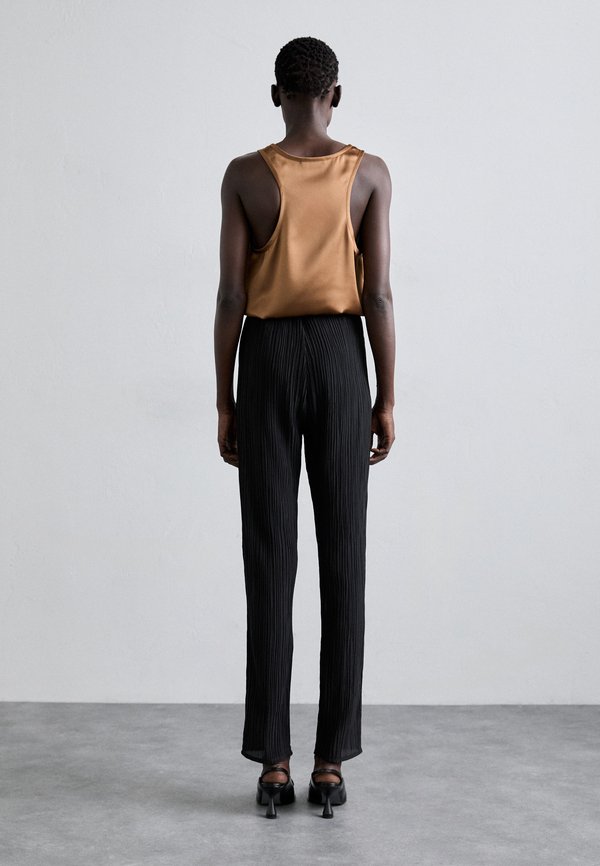 BITE Studios PARCHMENT TEXTURED TROUSER