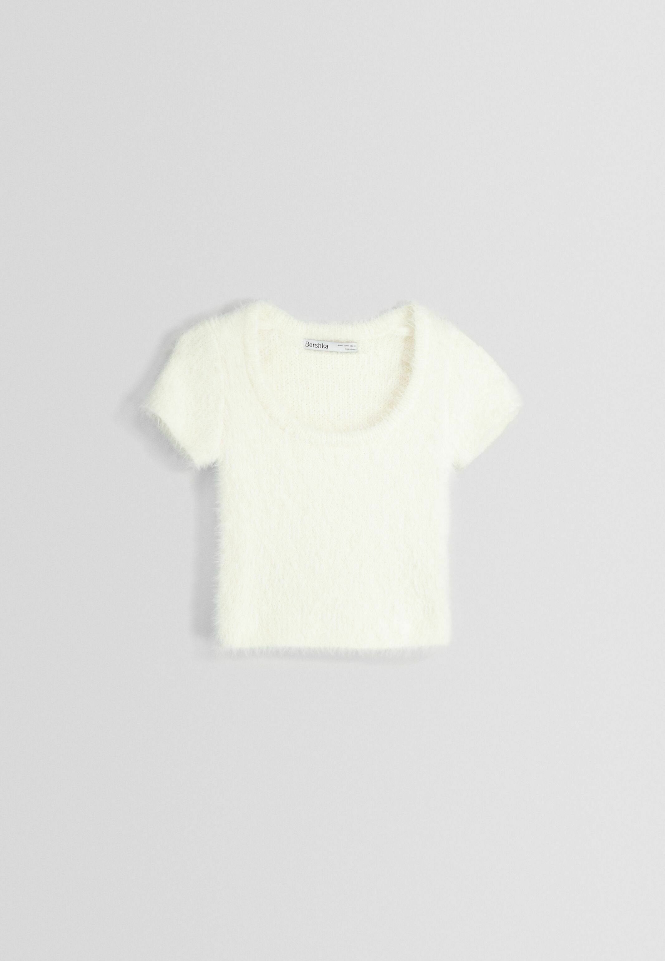 Bershka SHORT SLEEVE FUZZY