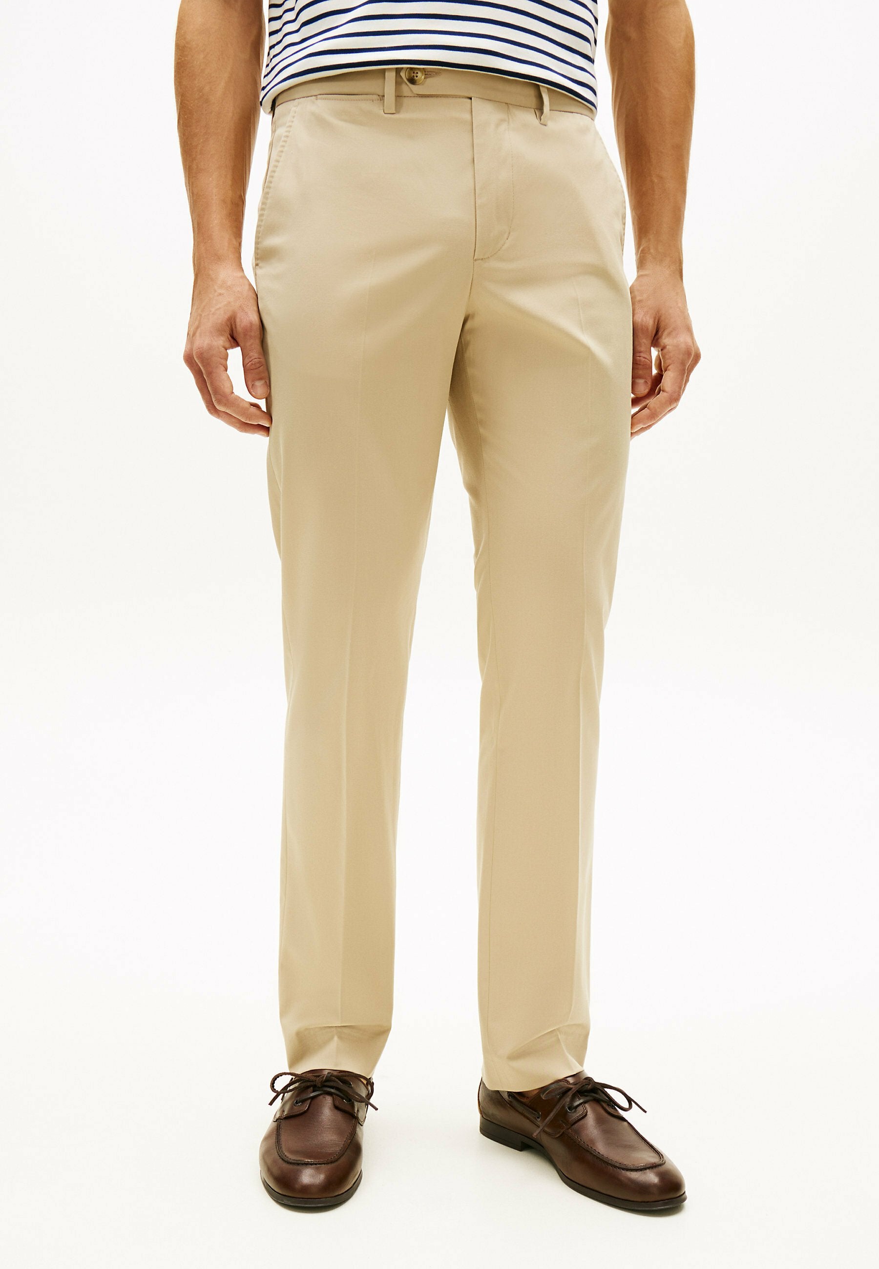 SMART CASUAL DENTON STRAIGHT Media 3